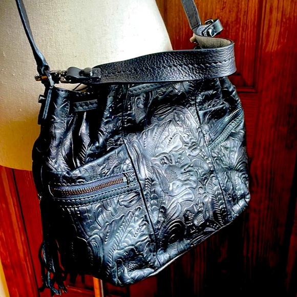 BOTKIER Black Leather MOTO BOHO FRINGE Crossbody Handbag Bag Festival Tooled NEW - Picture 3 of 4